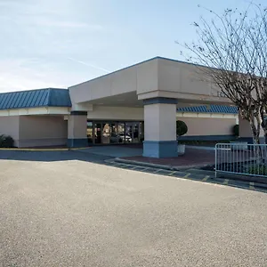 Travelodge By Wyndham Airport/graceland Мемфис